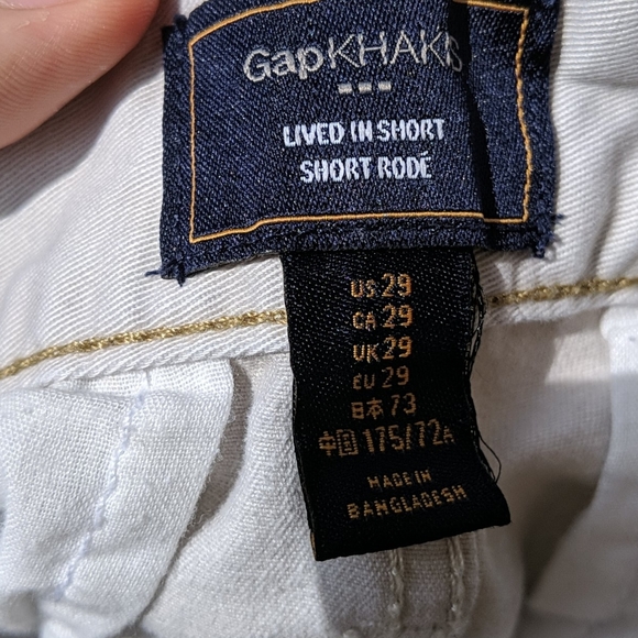 GAP Khakis White Shorts Size 29 - Picture 2 of 3
